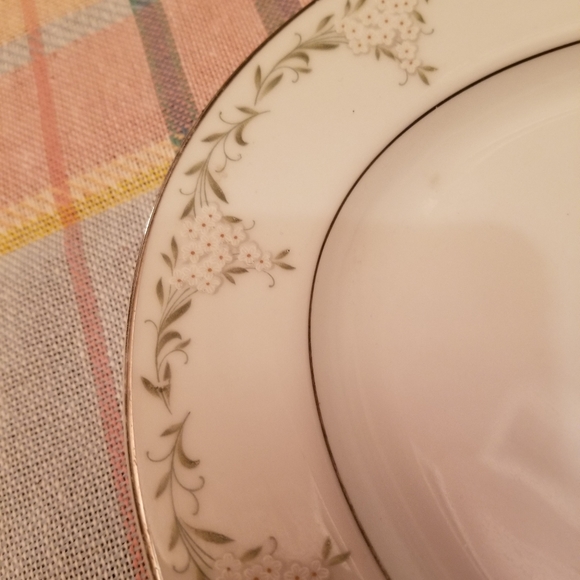 Rose China Retired Elisa Platter - Picture 4 of 4